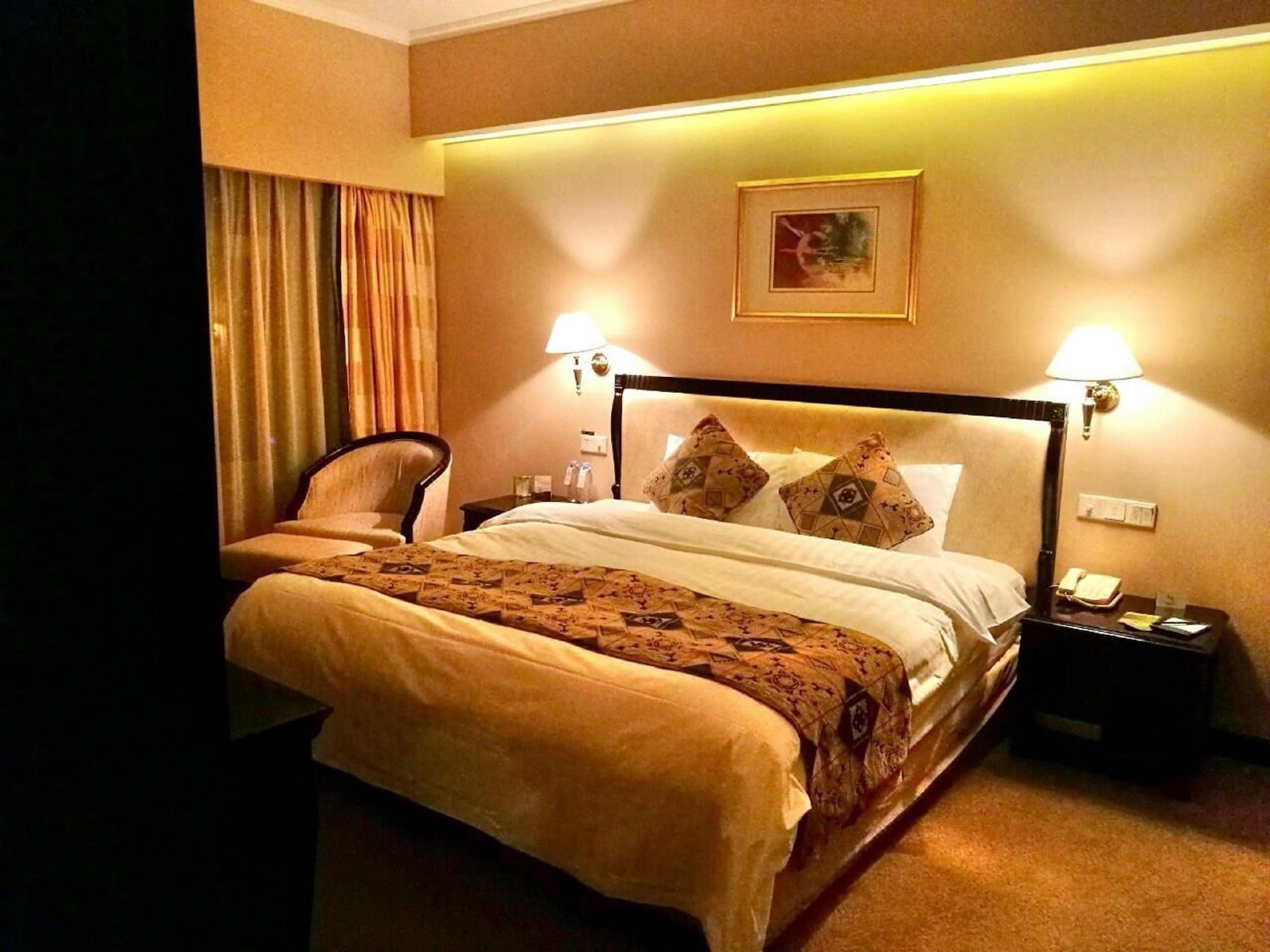 Celebrity International Grand Hotel Пекин Экстерьер фото