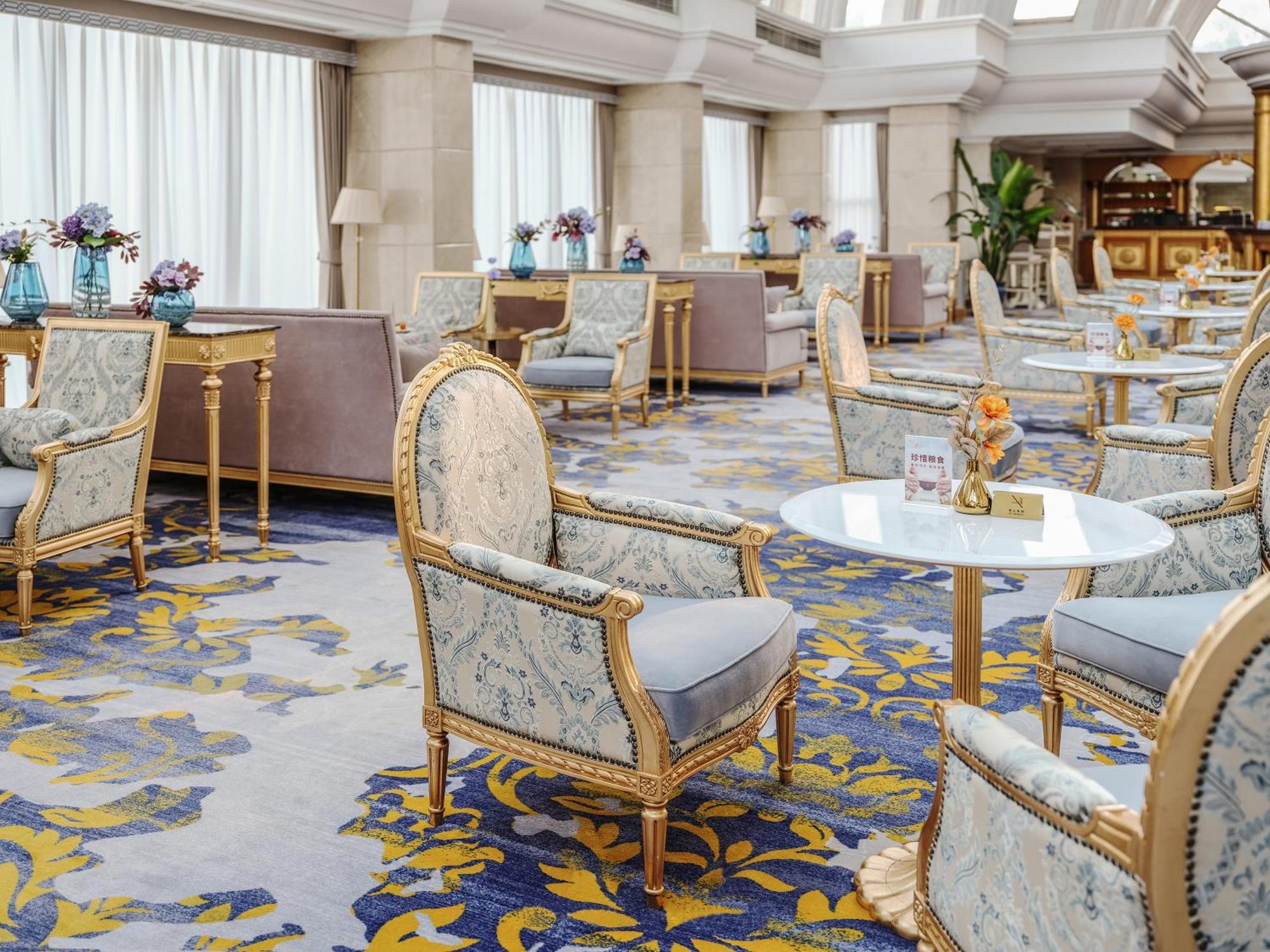 Celebrity International Grand Hotel Пекин Экстерьер фото