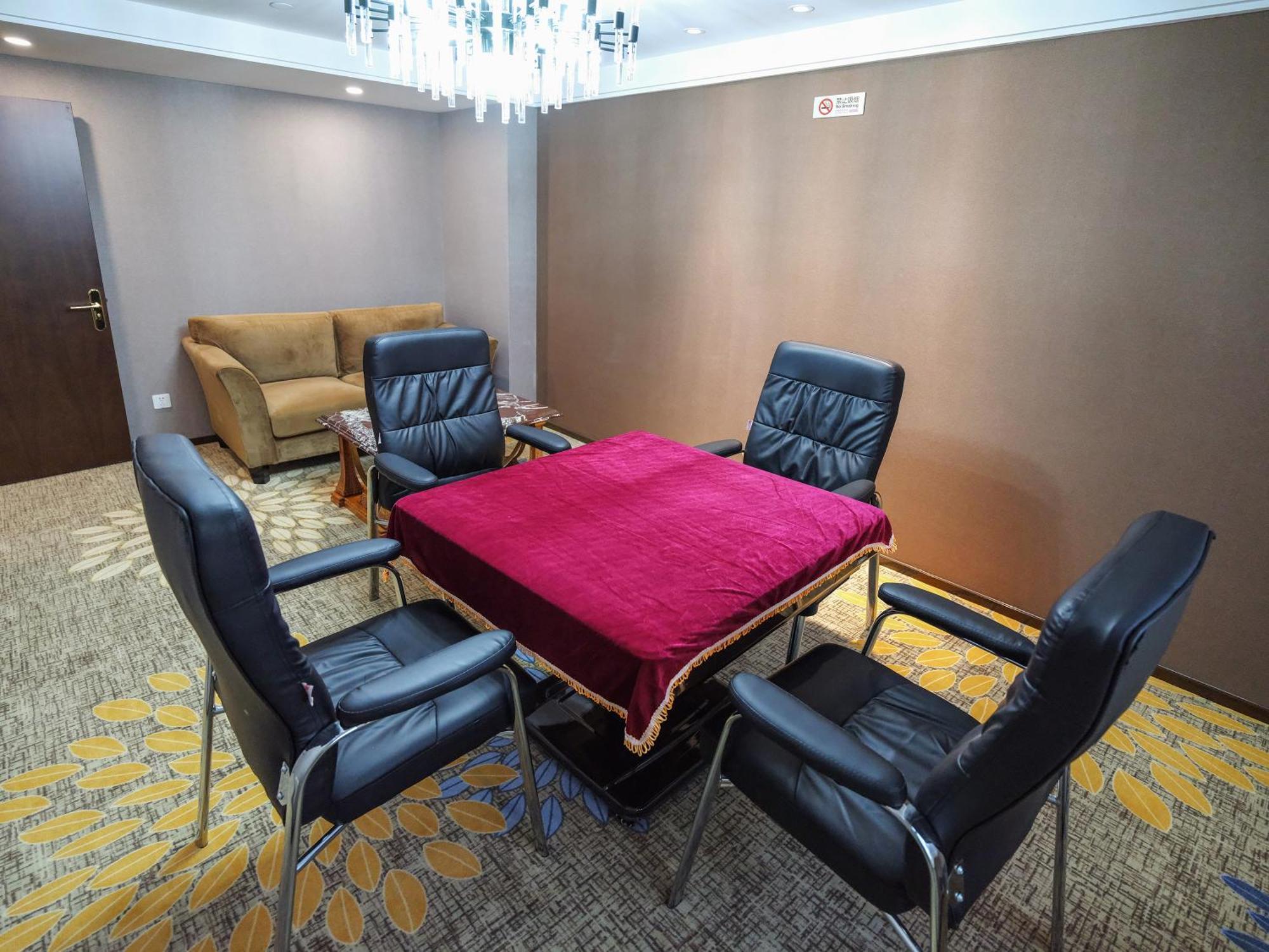 Celebrity International Grand Hotel Пекин Экстерьер фото